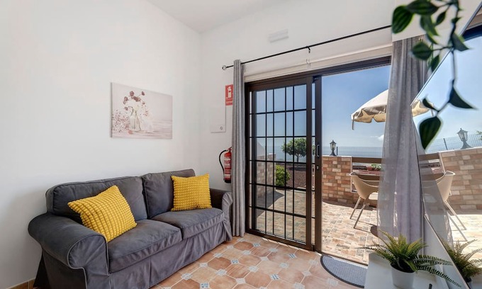 San Miguel de Abona House | Vacation Home 'La Sabina De Manuel2' with Sea View, Private Terrace and Wi-Fi