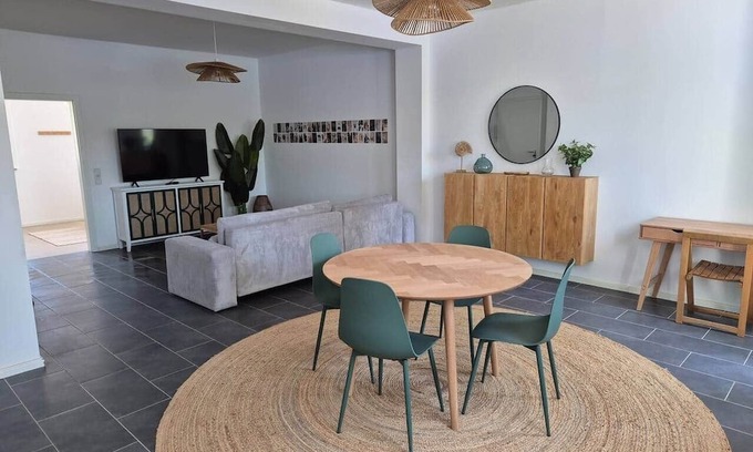 Munchen District Apartment | Suite 1 - Apartments am Schloss
