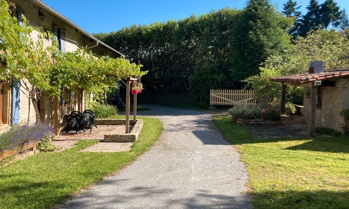 Nantiat House | Country House 'Chez Bonneau' with Private Terrace and Shared Garden