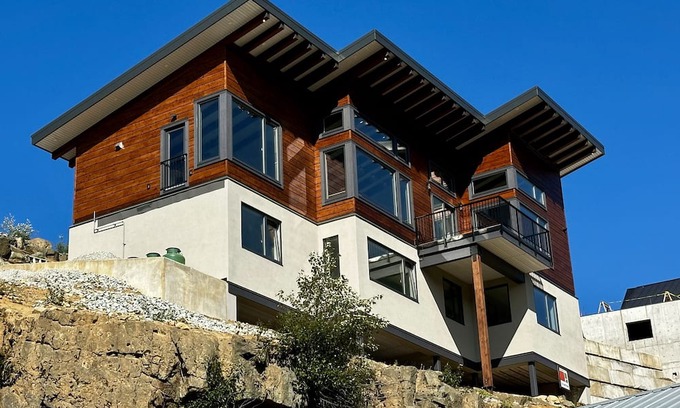 Courtenay Cabin | Sunset Lodge