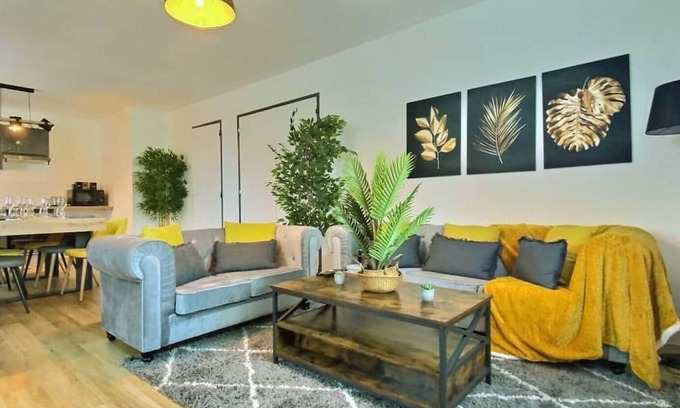 Les Hauts de Saint-Aubin House | Spacious, quiet house near downtown parking