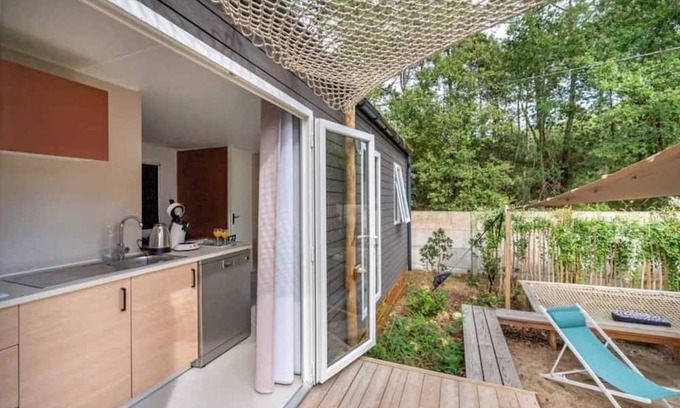 Saint-Hilaire-de-Riez House | Camping 4 étoiles - Piscine - efbdfb