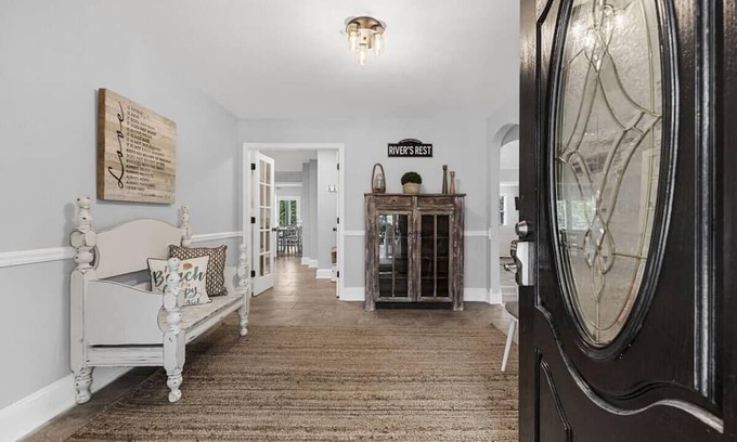 Little River House | River’s Rest: Stunning 7br House on the Water