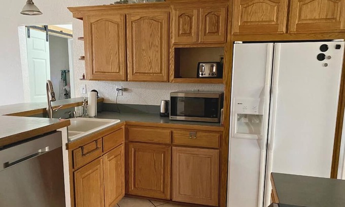 Kempner House | Spacious 4BR/2BA 3 Acres - Family/Pet Friendly - 16 Miles Ft Cavazos Main Gate