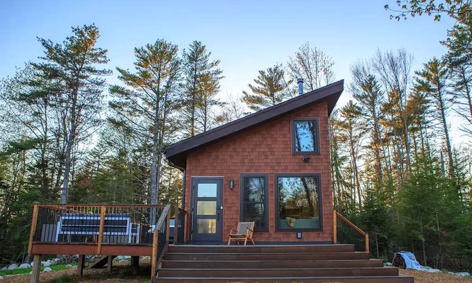 Penobscot Cabin | Modern & cozy cabin on 6 acres, ~45 mins to Acadia