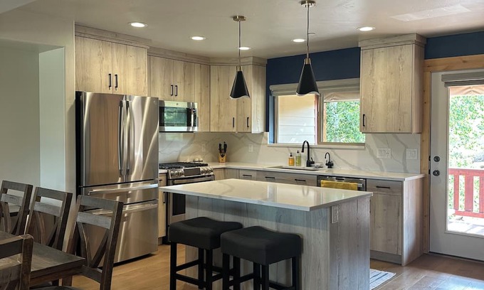 Kimball Junction House | Your Mountain Basecamp – Ski & Explore while staying in this 4 bed townhouse