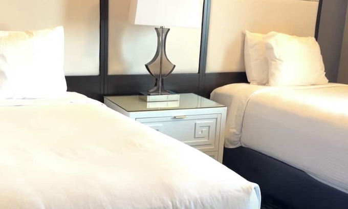 Anaheim Resort Apartment | 2-bedroom hotel suites with WiFi, and Full kitchen. Close to Disneyland