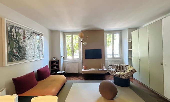 Malgrate Apartment | Overlooking Lake Como. Cozy and magical as one's home