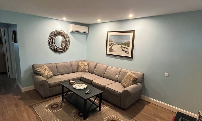 North End Condo | Beach Block Cozy 2-bedroom condo with AC, WiFi in fabulous Ocean City