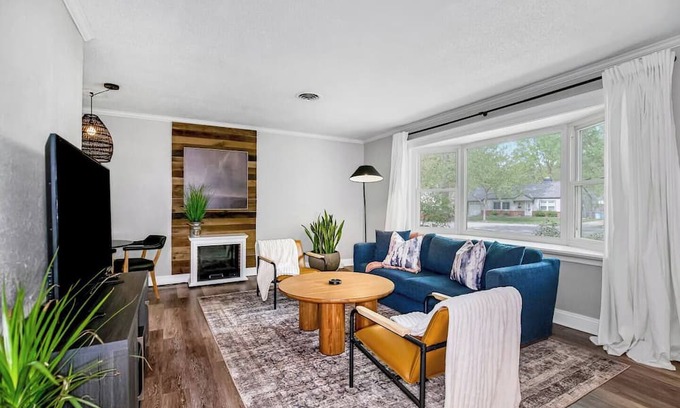 Prairie Village House | Feel at home in this charming house on a quiet street