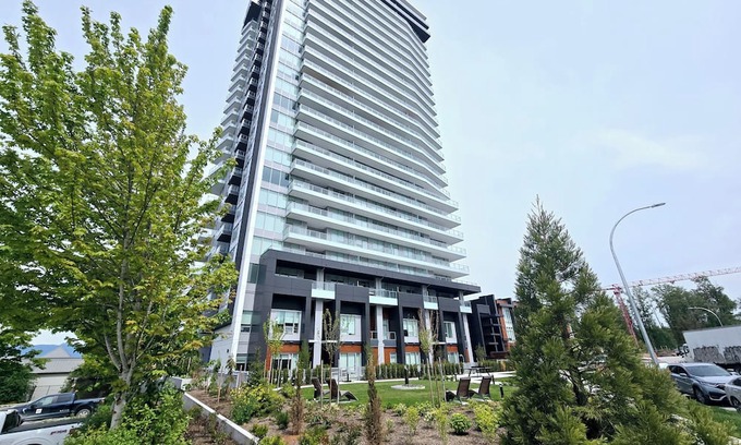 Willoughby Apartment | Brand new apartment with elevator