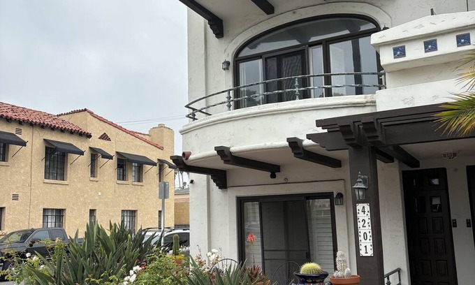 Belmont Heights House | 3 story 1,800 Sq Ft Townhome-Dog Beach, Pool directly across the street.