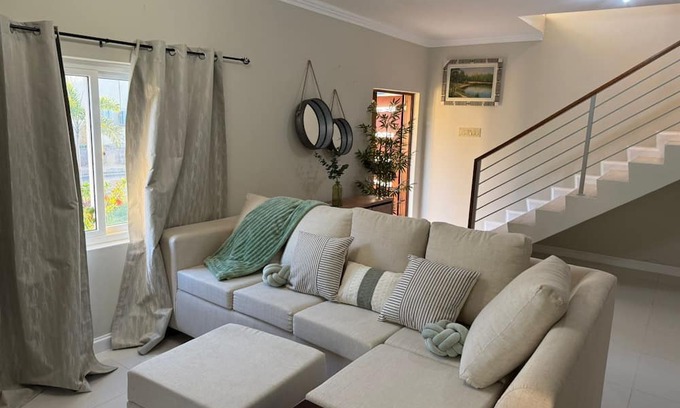 Ocho Rios House | 3-bedroom townhome in amazing Ocho Rios with Pool access, Private Gazebo,Balcony