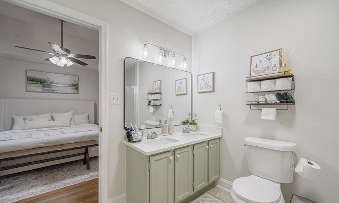 Marietta House | Sage Haven for 8 Near Marietta Sq & Braves Arena