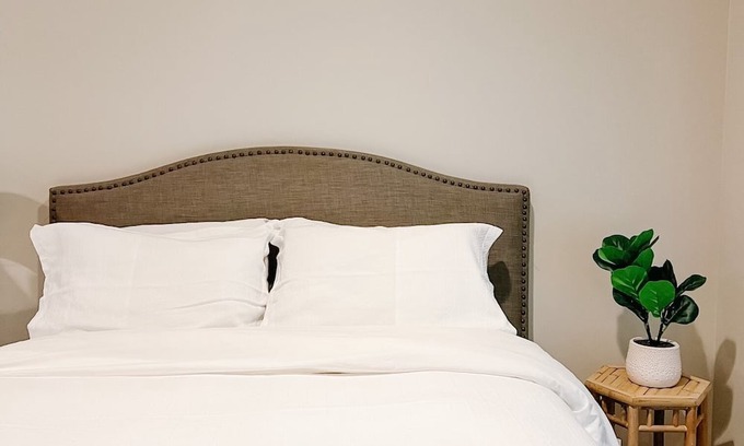Shawnigan Lake Apartment | Shawnigan Lake Studio Oasis