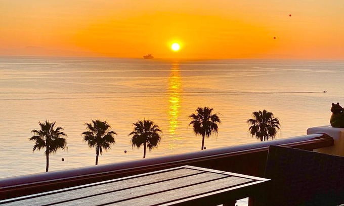 Catalina Island Condo | Catalina Honeymoon adventure, 1-bedroom 2 baths with A/C and golf car!