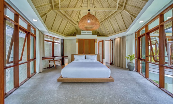 Lodtunduh Villa | Jungle Flowers Villas 1BR - a perfect place to escape in Ubud