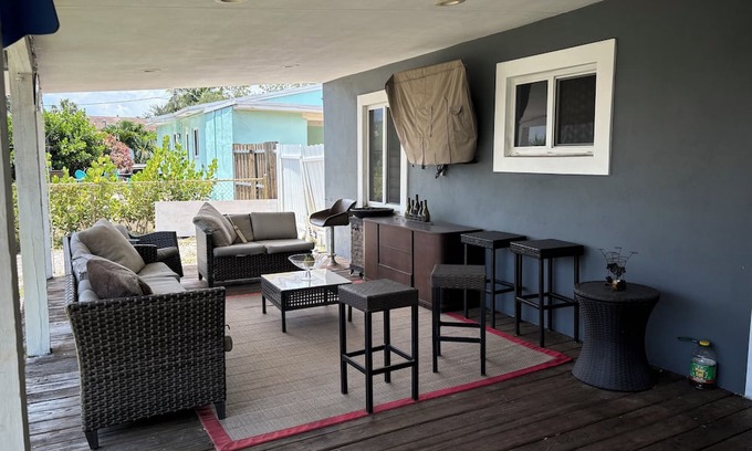 Fort Lauderdale House | Beautiful house in the BEST Ft Lauderdale area, 10ms to the Beach 7ms to airport