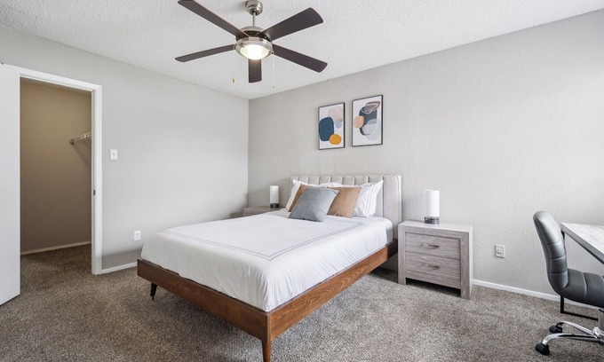 Bedford Apartment | 3001 Crystal Springs 1214 I Spacious 2 Bed 1 Bath