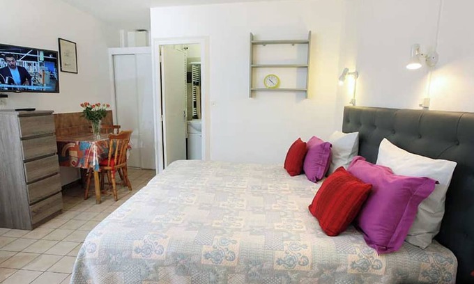 Dax Apartment | Stay in this bright apartment just steps from the spas and city center of Dax
