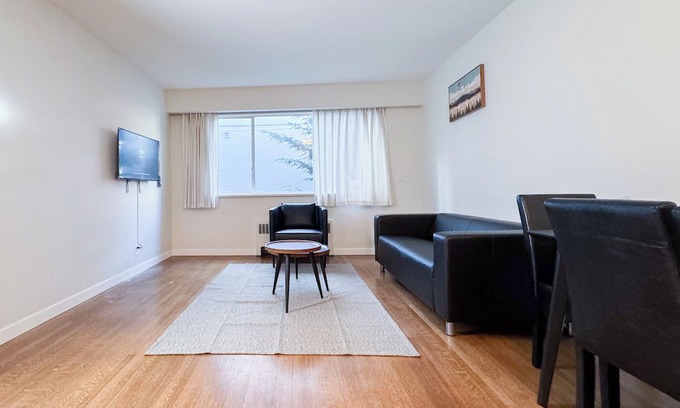 Vancouver Apartment | Pet Allowed - Furnished 1 Bedroom @1925 Nelson