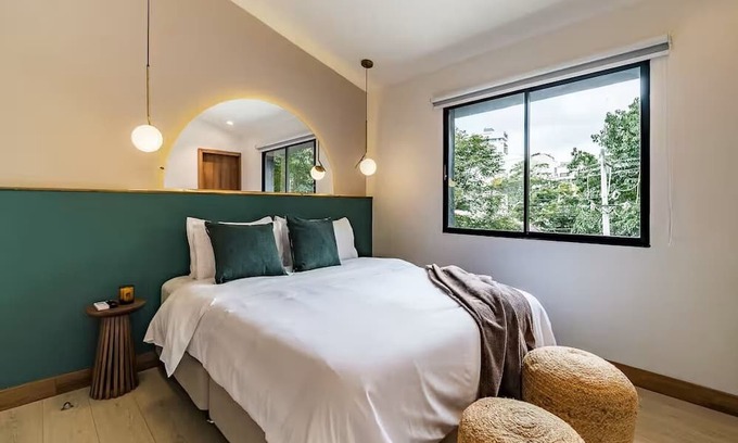 El Tesoro Apartment | R2: modern room near Provenza/AC/wash&dry/patio