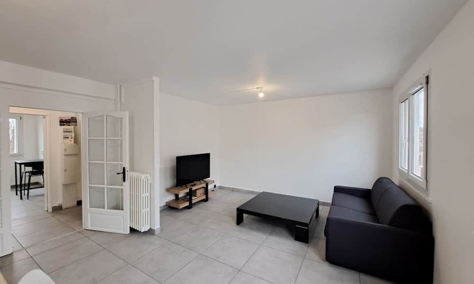 Laon Sud Apartment | Sofia, grand appartement