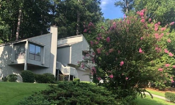 Marietta House | Long Stays Welcome in Marietta |Travelling Nurses and Professionals - Near Kennestone Hospital