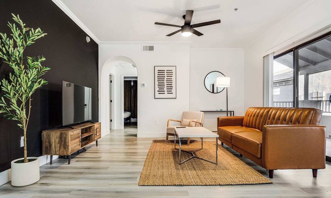 Glendale Sports and Entertainment District Apartment | 2BR by Stadium Pool, Parking, Gym 05