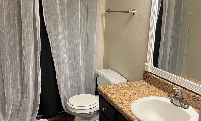 Rock Creek Apartment | Charming 2-bedroom apartment with WiFi, AC in terrific Little Rock