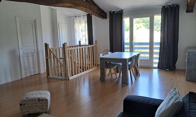 Gaillan-en-Medoc Apartment | Apartment 15 minutes from Montalivet beaches. Available for 4 people.