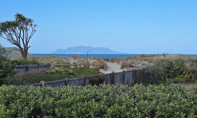Omaha House | Practically beachfront at Omaha
