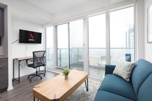 Garden District Apartment | Spacious Studio with Balcony and City Views