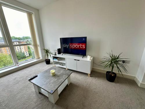 Hemel Hempstead Apartment | Luxury Apartment - City Centre Sleeps 4