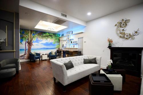 Anaheim Colony Historic District House | The 2nd Happiest Place on Earth