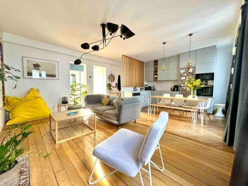 Quartier de Rochechouart Apartment | Appartement vue Tour Eiffel - Paris 9