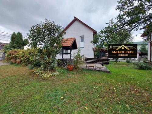 Braila House | House Bumba