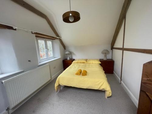Claverham House | Charming cottage near airport
