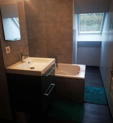Fay House | Chambre proche circuit du mans