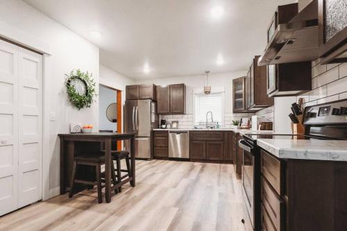 Detroit Lakes House | 2 blocks from city beach, bars, park & downtown DL
